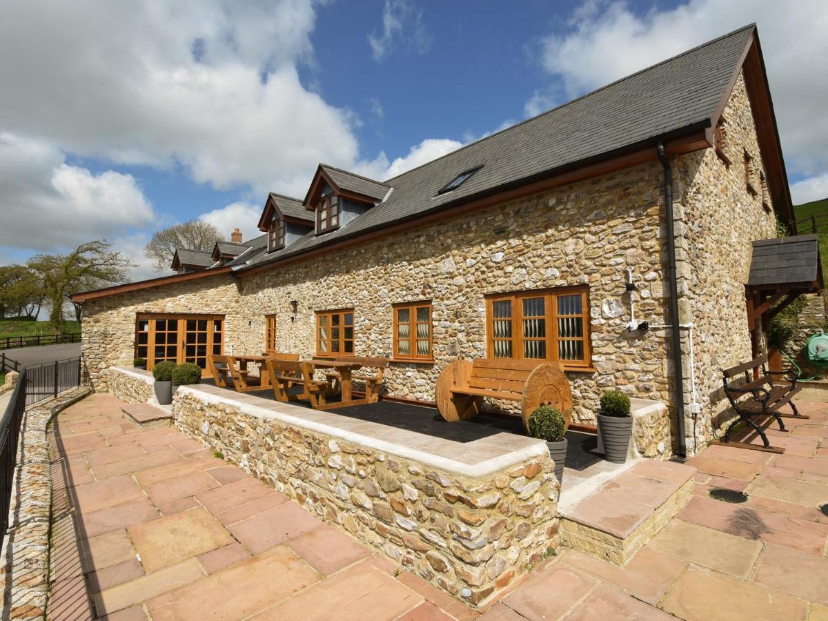 The Barn Villa Southleigh Exterior photo